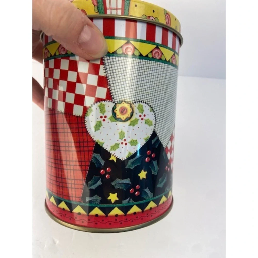 Vintage 1997 Mary Engelbreit Charpente Patchwork Quilt Christmas Cookie Tin 6in